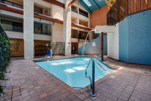 2025-07_TheLodge_Rooms_SwimmingPool_HotTub–2